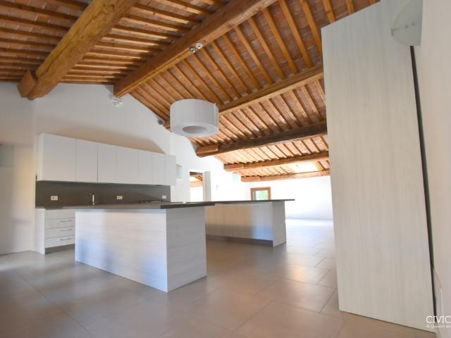 Casa indipendente con giardino in via giuseppe garibaldi 16/b, San Pietro in Gu