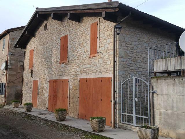 Casa indipendente con giardino in via i maggio 381, Guiglia