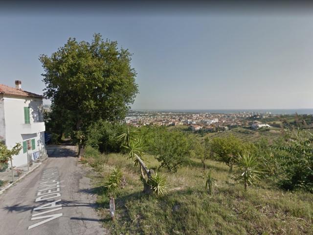 Casa indipendente con giardino in via palmiro togliatti 13, Montesilvano