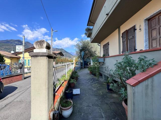 Casa indipendente con giardino in via romolo briglia 7, Massa