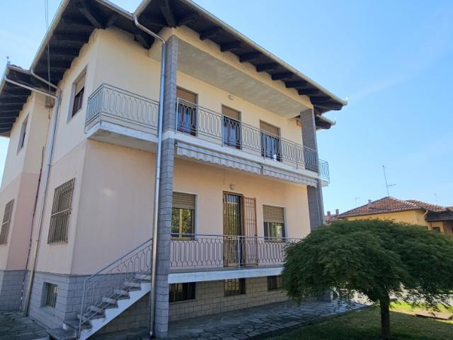 Casa indipendente con giardino in via roma, Torrazza Piemonte