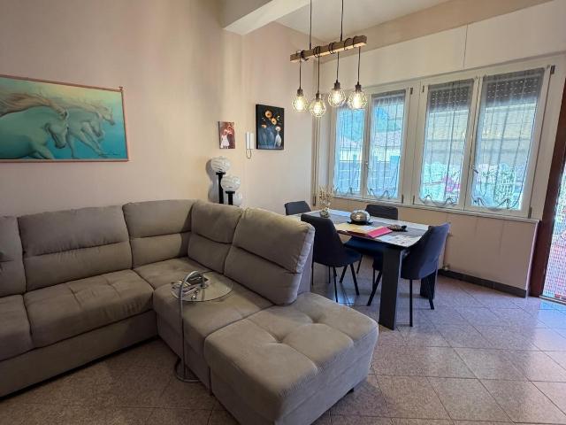Casa indipendente con giardino in via serravalle, Ortonovo