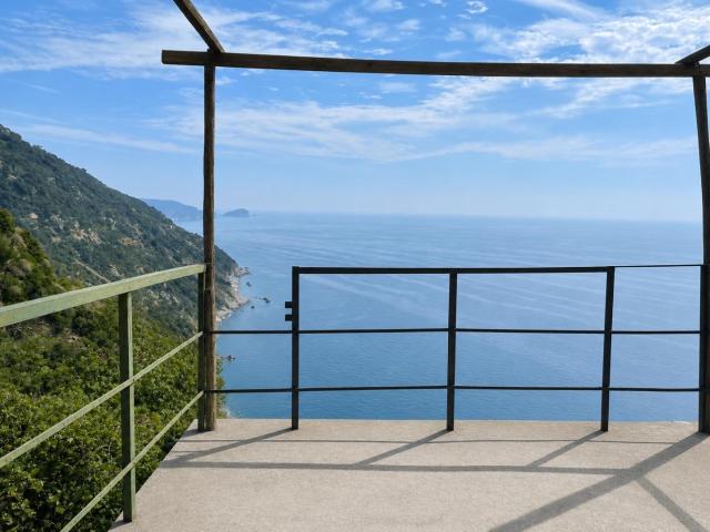Casa indipendente con giardino, La Spezia campiglia