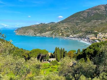 Casa indipendente con giardino, Levanto montale