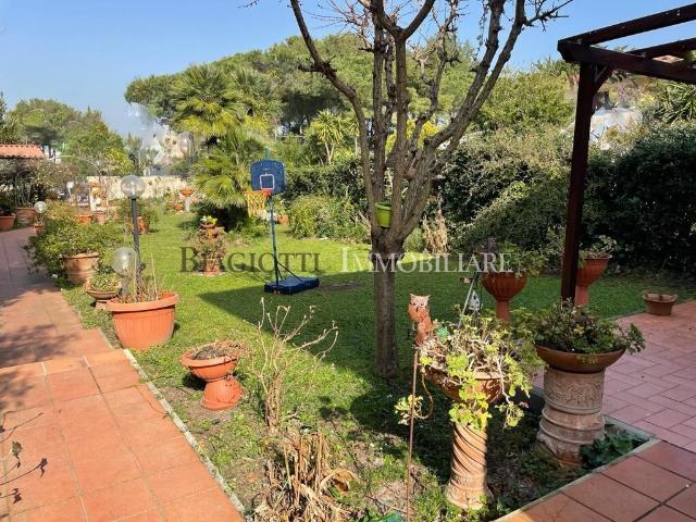 Casa indipendente con giardino, Livorno montenero basso