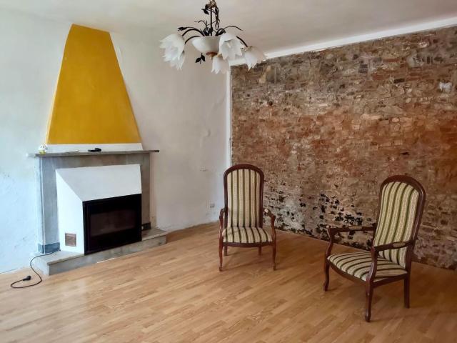 Casa indipendente con giardino, Lucca montuolo