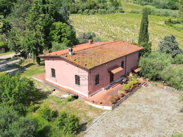 Casa indipendente con giardino, Lucca nord
