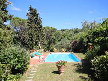 Casa indipendente con giardino, Lucca sud
