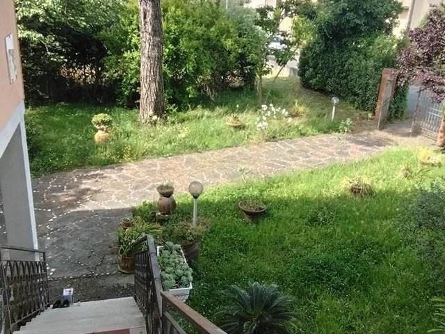 Casa indipendente con giardino, Massa mirteto