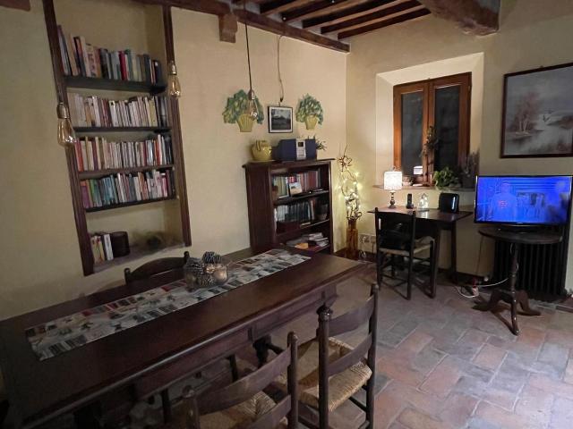 Casa indipendente con giardino, Murlo vescovado