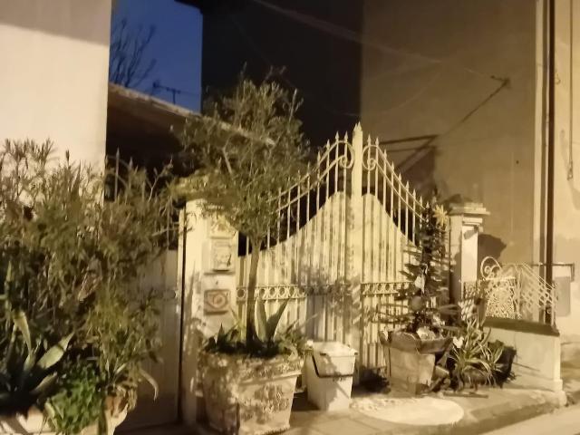 Casa indipendente con giardino, Pontedera bellaria