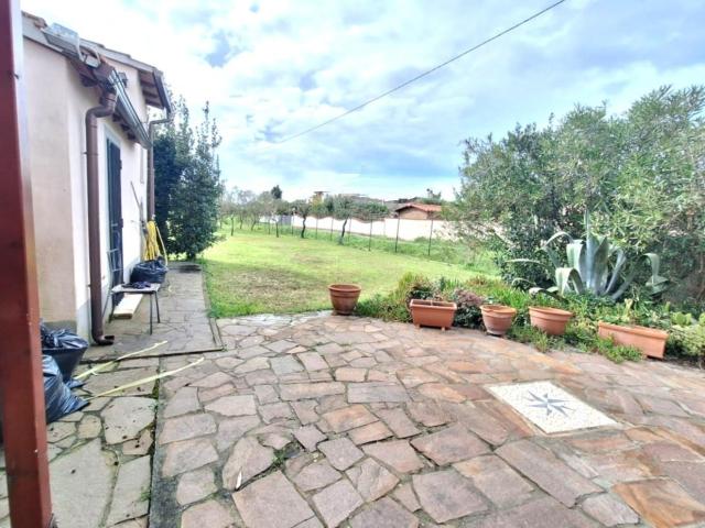 Casa indipendente con giardino, Pisa la vettola