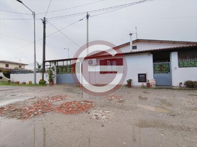 Casa indipendente con giardino, Rizziconi periferia