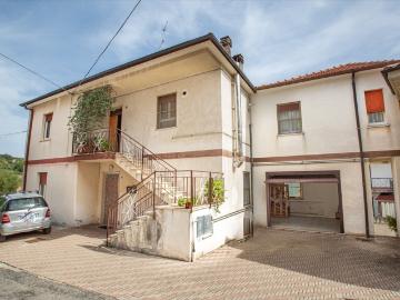 Casa indipendente con giardino, Torrevecchia Teatina periferia