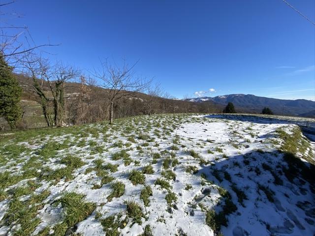 Casa indipendente con giardino, Varese Ligure località casareggio