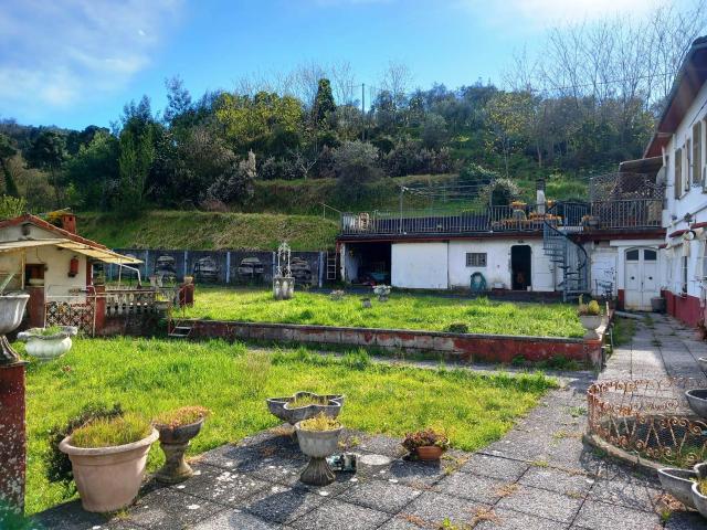 Casa indipendente con giardino, Vezzano Ligure prati