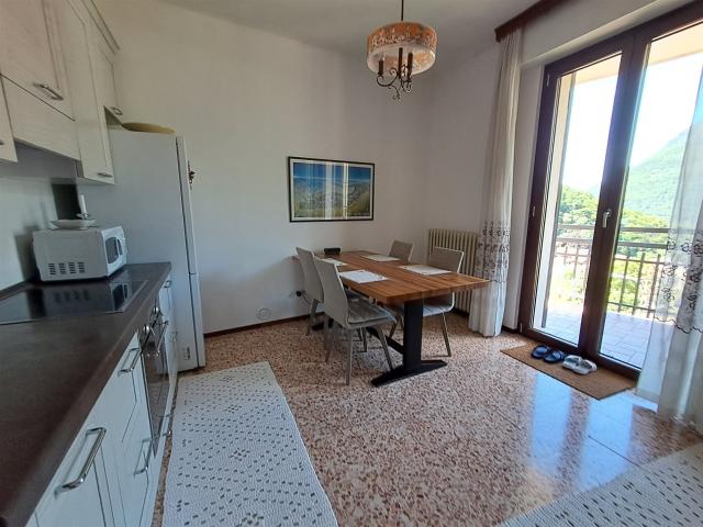 Casa indipendente a Nesso con splendide viste sul Lago di Co. 275m² Nesso