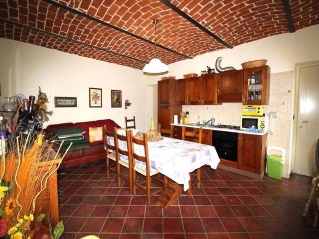 Casa indipendente con piscina 327m² Cellarengo