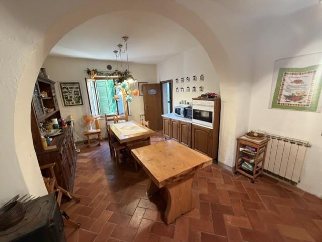 Casa indipendente con terrazzo a Calci
