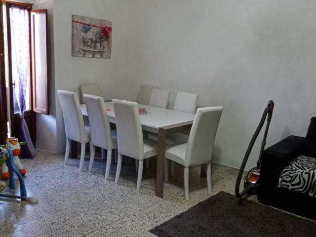 Casa indipendente con terrazzo a Fivizzano