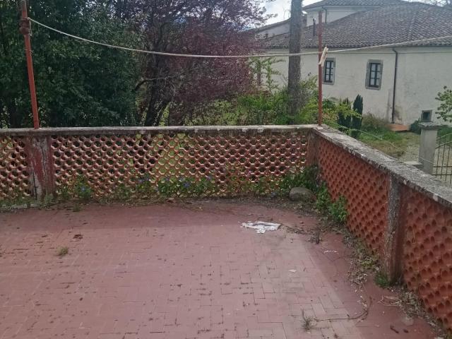 Casa indipendente con terrazzo a Licciana Nardi