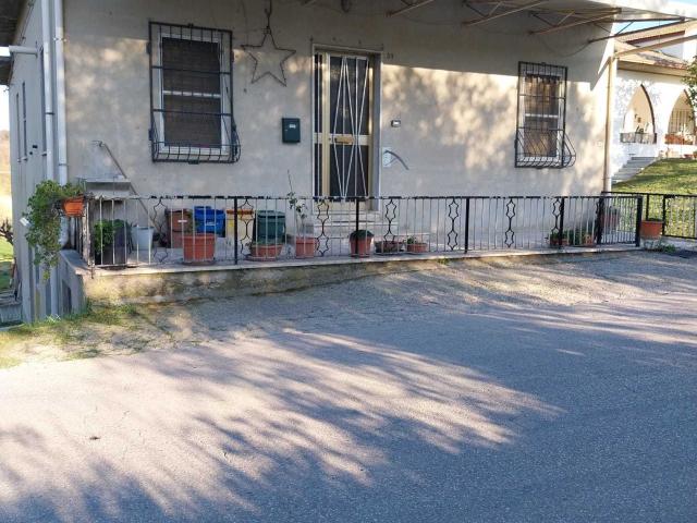 Casa indipendente con terrazzo a Offida