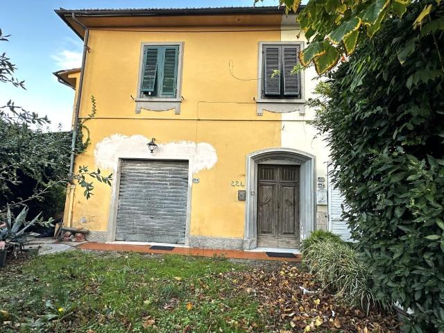 Casa indipendente con terrazzo a Ponsacco