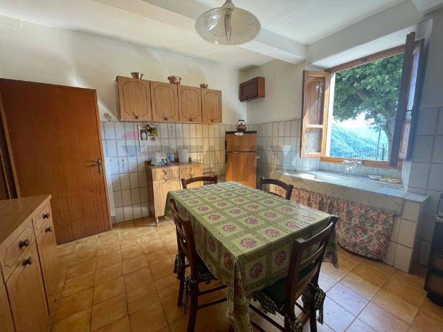 Casa Semindipendente in vendita a Bagni di Lucca, Pieve di Controni