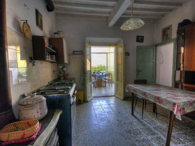 Casa indipendente con terrazzo in cavo, Rio