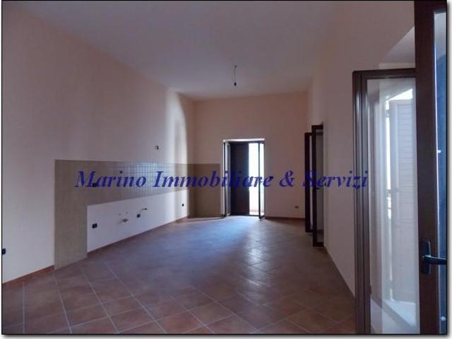 Casa indipendente con terrazzo in castelluccio, Pignataro Maggiore