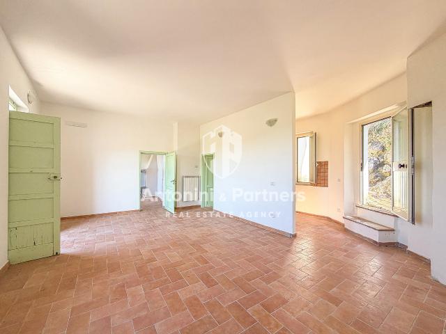 Casa indipendente con terrazzo in strada provinciale 421 421, Massa Martana