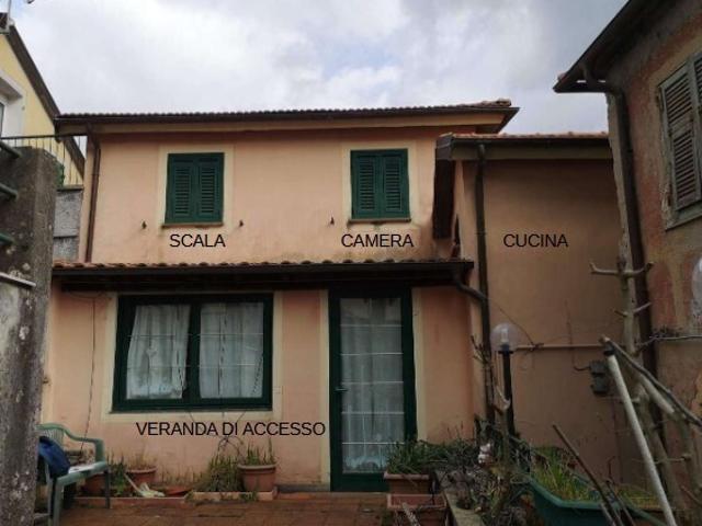 Casa indipendente con terrazzo in via roma 26, Maissana