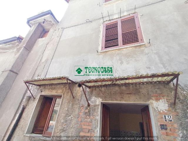 Casa indipendente con terrazzo, Mercogliano via mazaratta