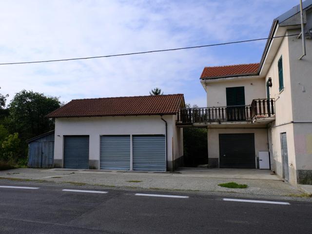 Casa indipendente con terrazzo, Ponzone cimaferle