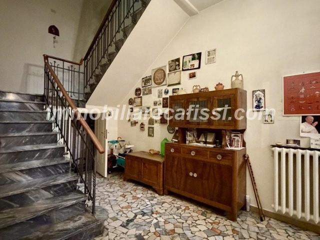 Casa indipendente con terrazzo, Prato i ciliani