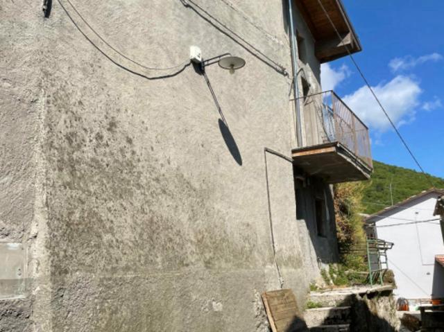 Casa indipendente con terrazzo, Vagli Sotto vagli sopra