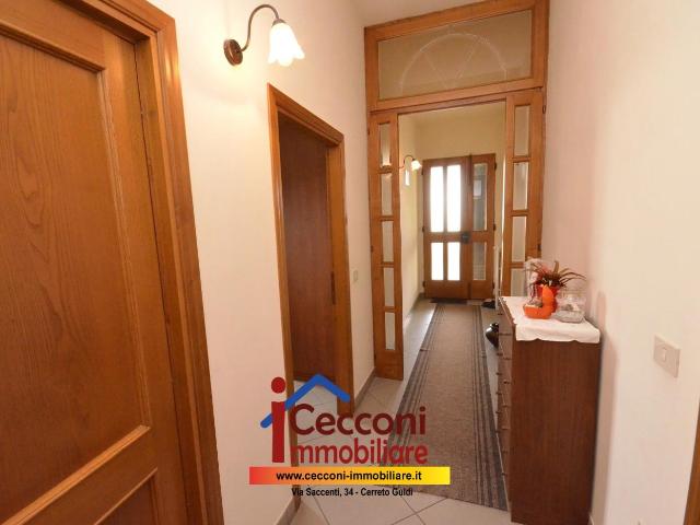 Casa indipendente con terrazzo, Vinci vitolini
