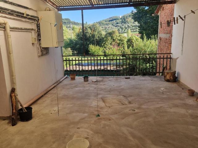 Casa indipendente con terrazzi, Carmignano seano
