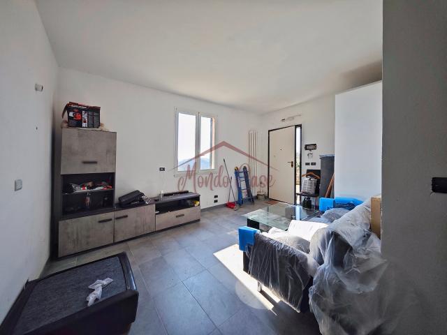 Casa indipendente con terrazzi in via umberto maddalena 103, Vezzano Ligure