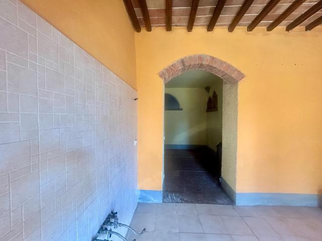 Casa indipendente da ristrutturare, Monteriggioni lornano