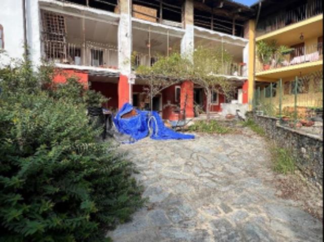 Casa indipendente da ristrutturare a Castellamonte