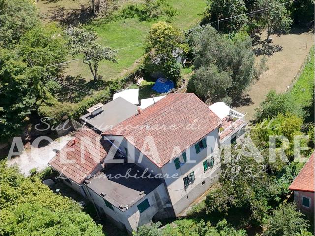 Casa indipendente da ristrutturare a Rapallo