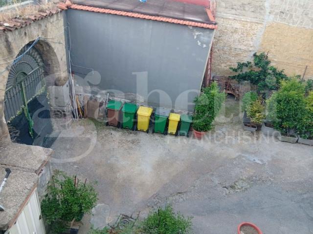Casa indipendente da ristrutturare a Villaricca