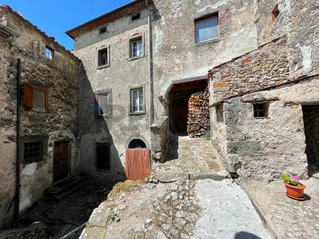 Casa Semindipendente in vendita a Bagni di Lucca, Casoli