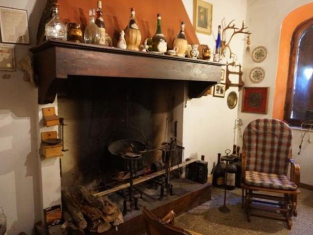 Casa indipendente da ristrutturare, Borgo a Mozzano anchiano