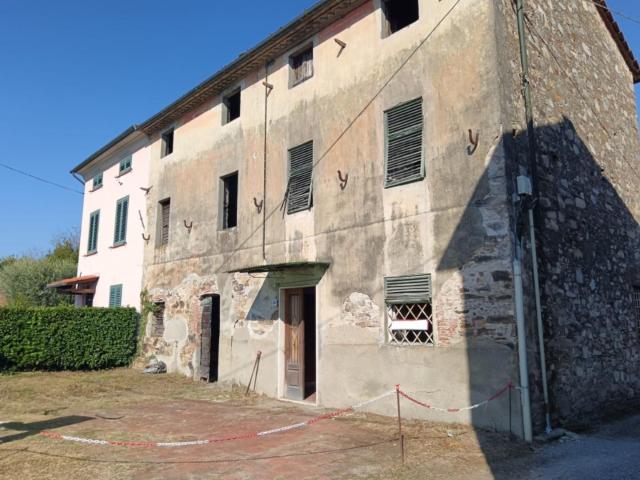 Casa indipendente da ristrutturare, Capannori pieve san paolo