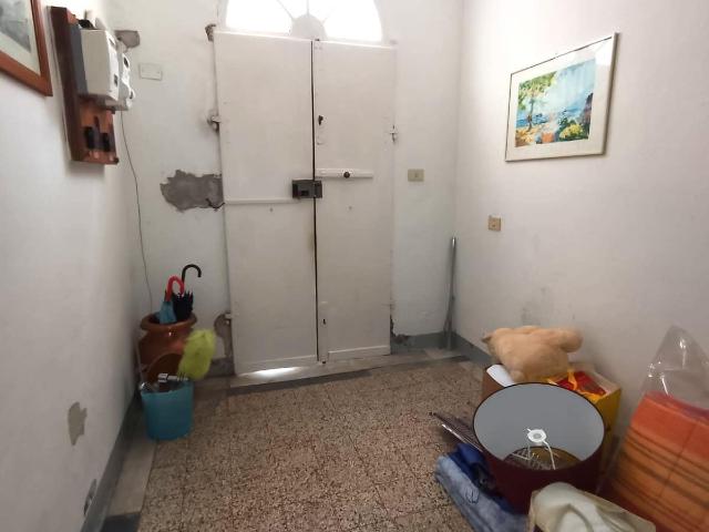 Casa indipendente da ristrutturare, Carrara gragnana