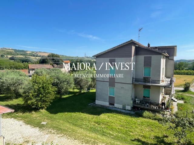 Casa indipendente da ristrutturare in contrada moglie, Montalto delle Marche
