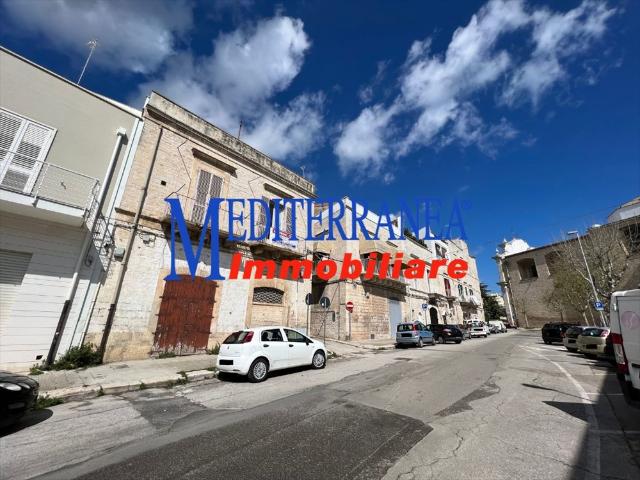 Casa indipendente da ristrutturare in vico fornaci 3, Ruvo di Puglia
