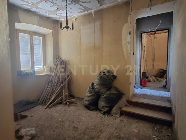 Casa indipendente da ristrutturare in vicolo cairoli 22, Stimigliano
